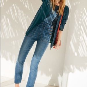 Madewell skinny side button overalls size small
